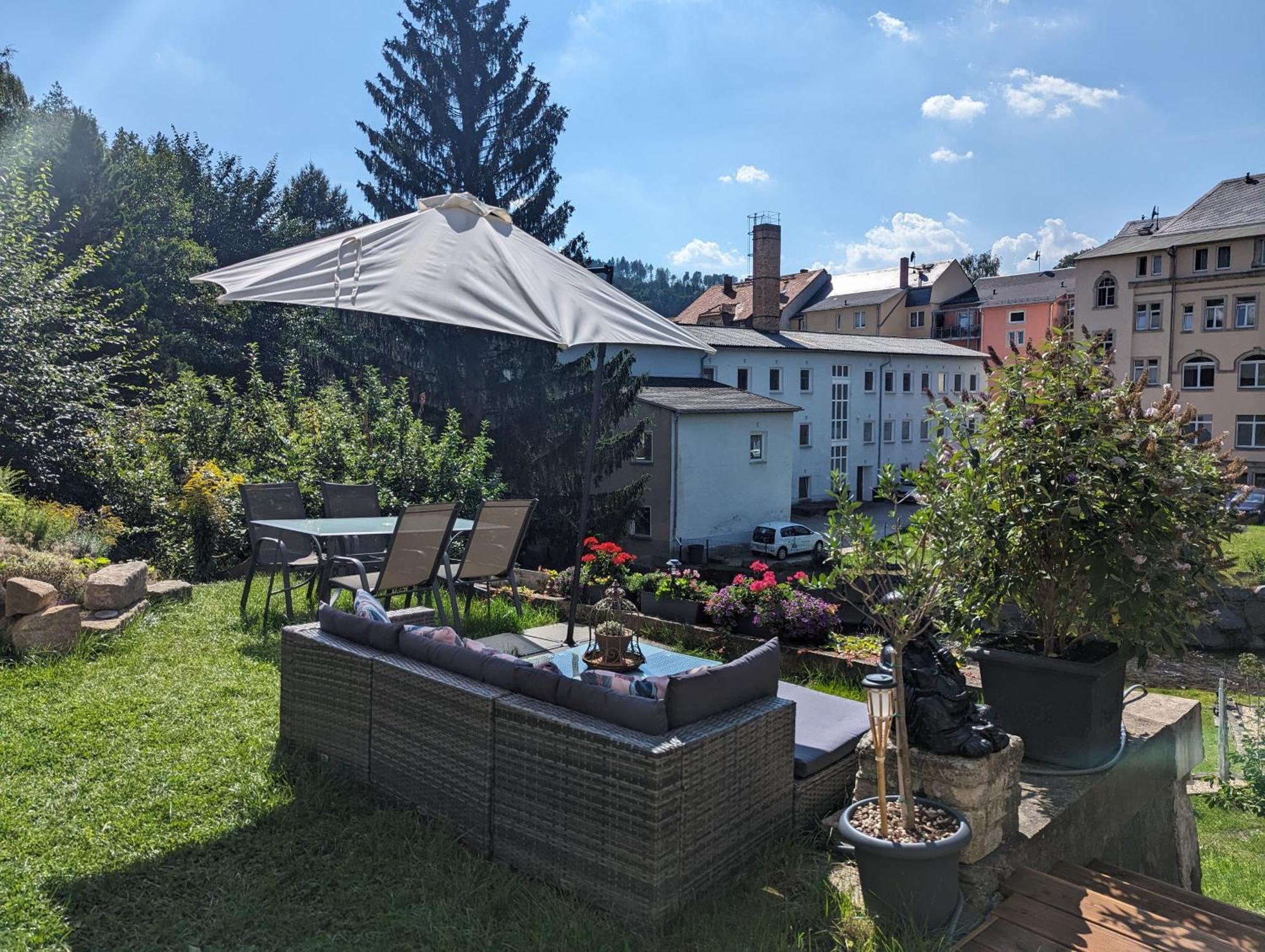 Hw4B - Urlaubsmagie - Zentral Mit Gemeinschaftsgarten, -Pool, -Sauna & Whirlpool Sebnitz Exterior foto